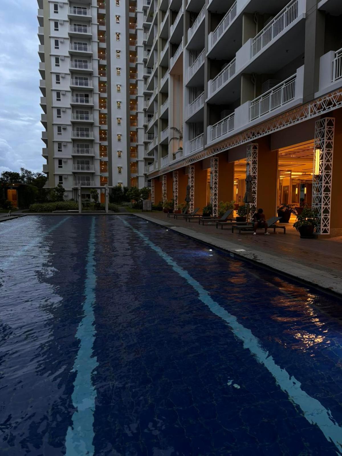 2 Bedroom Condo Unit Near Sm Bf & Naia At The Atherton By Dmci With 2 Balcony Paranaque City 外观 照片