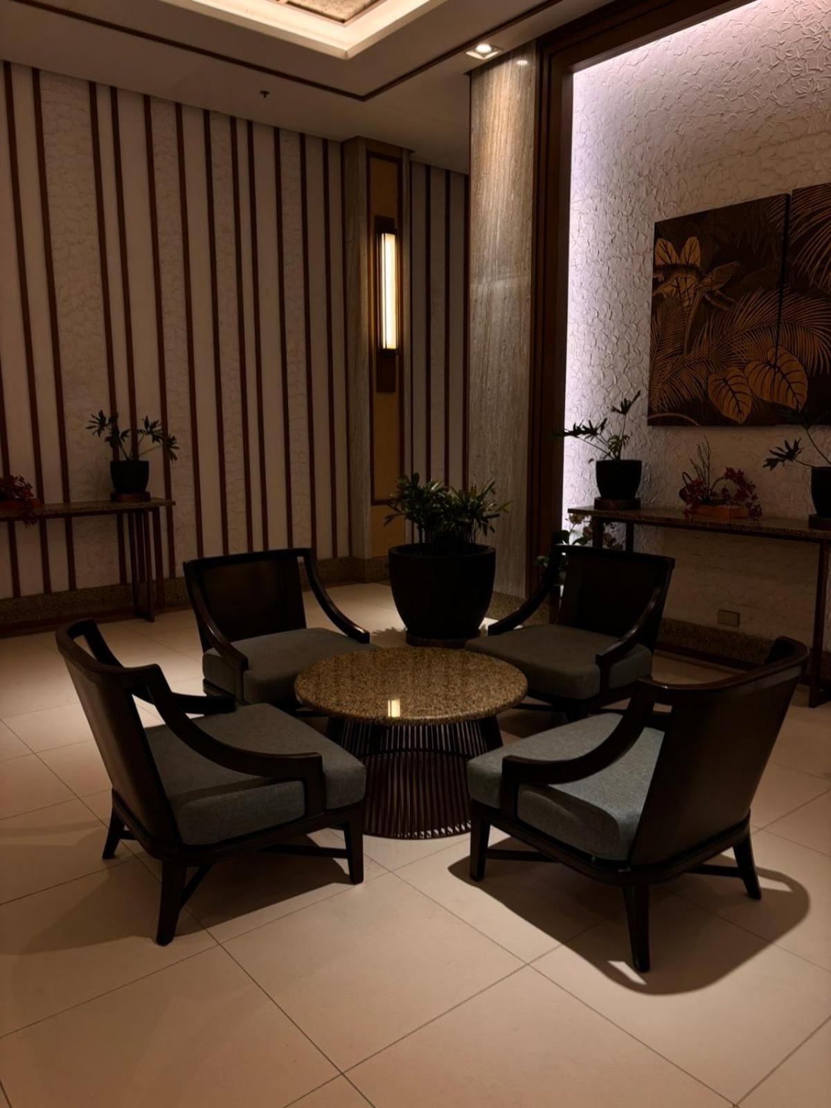 2 Bedroom Condo Unit Near Sm Bf & Naia At The Atherton By Dmci With 2 Balcony Paranaque City 外观 照片
