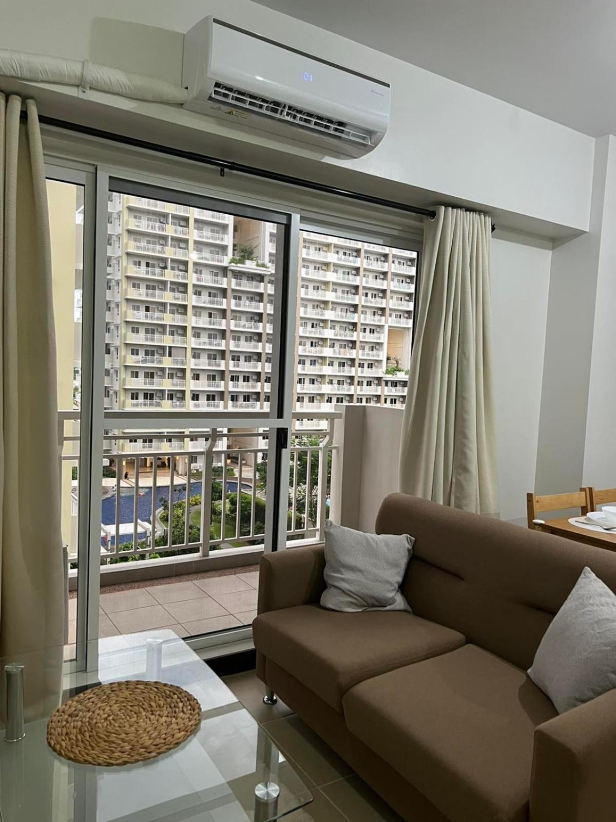 2 Bedroom Condo Unit Near Sm Bf & Naia At The Atherton By Dmci With 2 Balcony Paranaque City 外观 照片