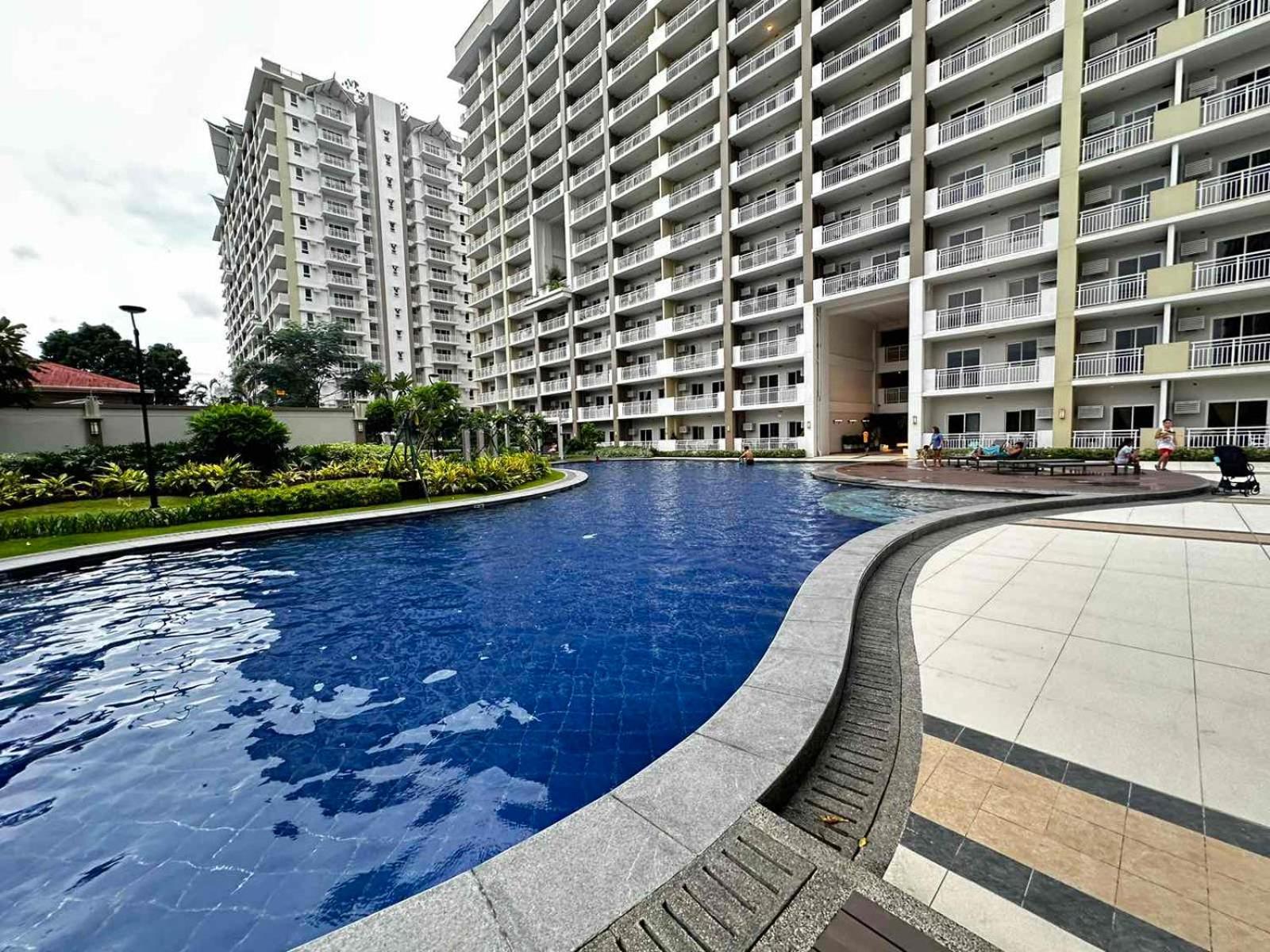 2 Bedroom Condo Unit Near Sm Bf & Naia At The Atherton By Dmci With 2 Balcony Paranaque City 外观 照片