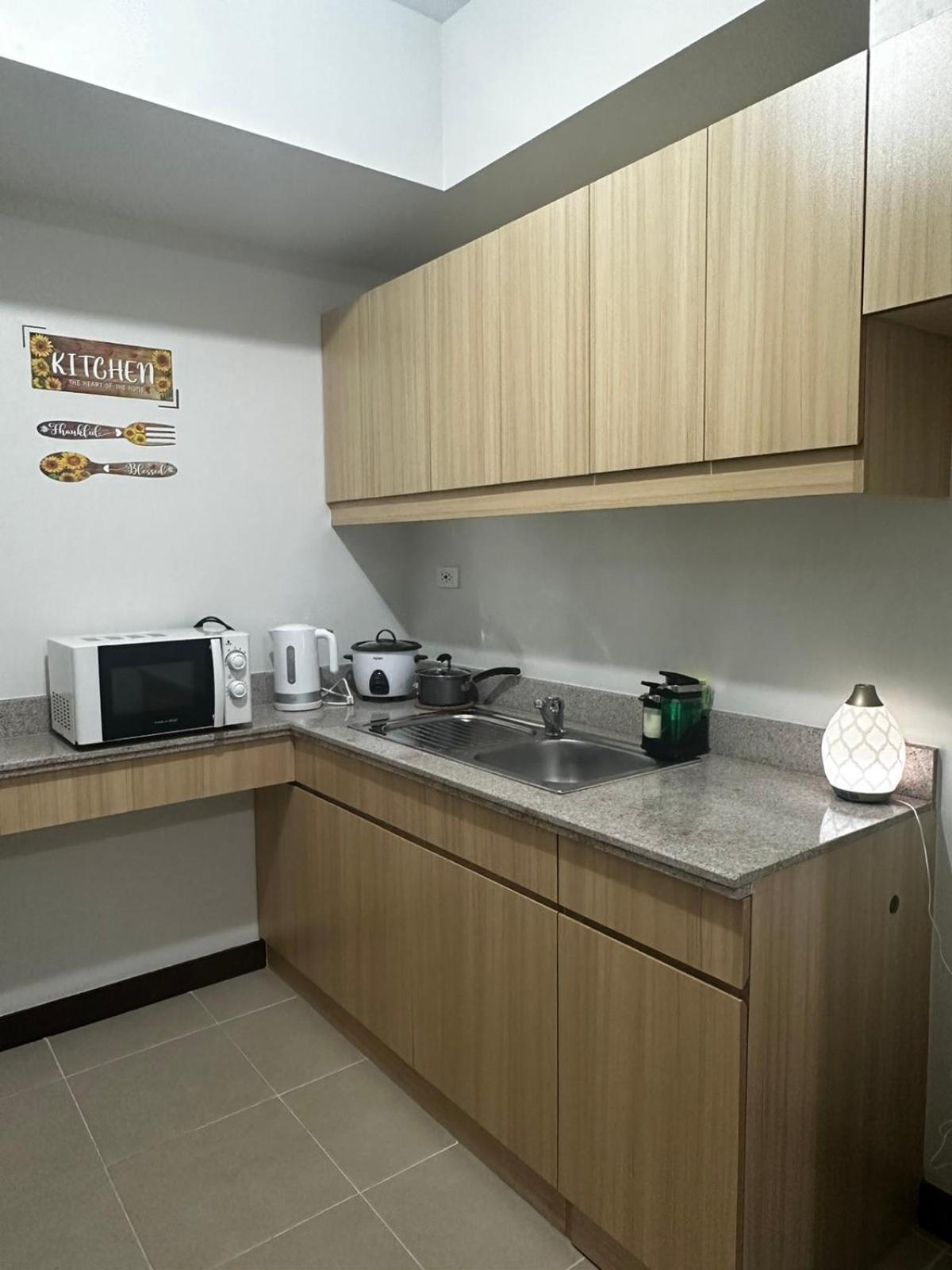 2 Bedroom Condo Unit Near Sm Bf & Naia At The Atherton By Dmci With 2 Balcony Paranaque City 外观 照片