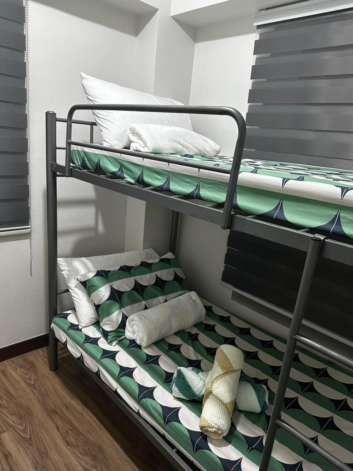 2 Bedroom Condo Unit Near Sm Bf & Naia At The Atherton By Dmci With 2 Balcony Paranaque City 外观 照片